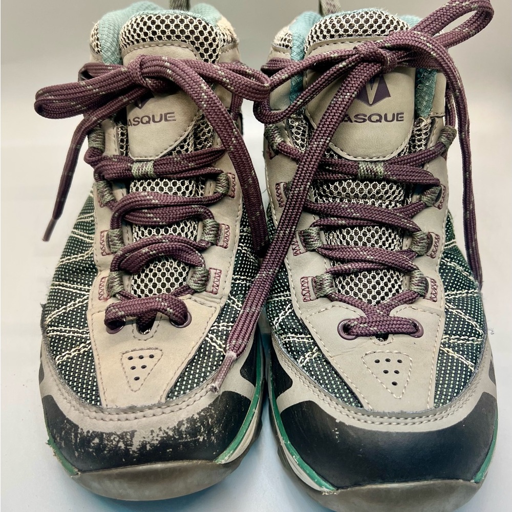 Vasque hiking boots. Size 7 1/2. Gently used condition.